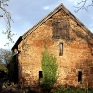 barn converted and extended by Alex Clive